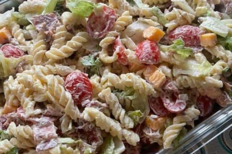 CHICKEN CLUB PASTA SALAD