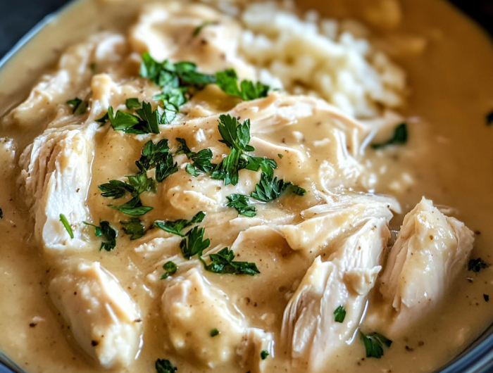 Easy Crock Pot Chicken and Gravy