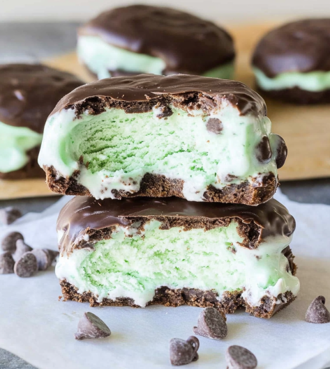 Easy Mint Chocolate Chip Ice Cream Sandwich