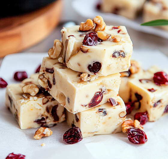 Easy White Chocolate Cranberry Fudge