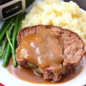 Easy Slow Cooker Pot Roast with Gravy