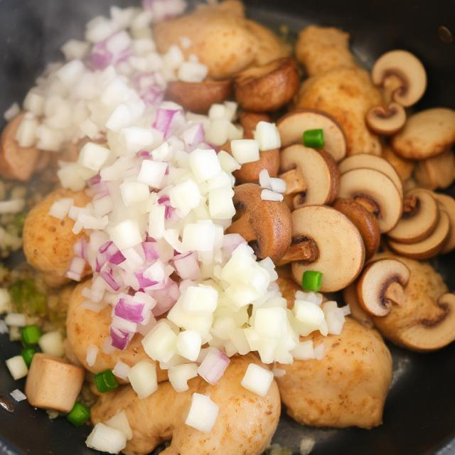 Easy Chicken Stroganoff