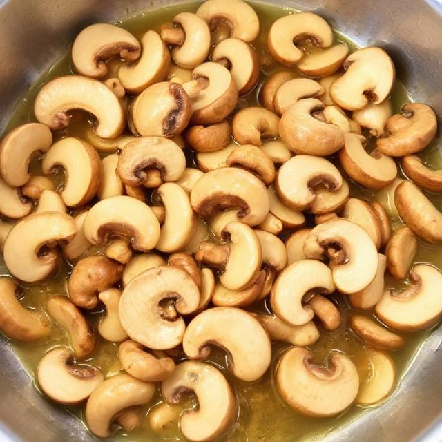 Easy Creamy Mushroom Baked Chicken Legs