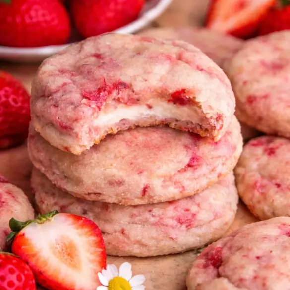 Delicious Strawberry Cheesecake Cookies filled with creamy cheesecake and fresh strawberries.